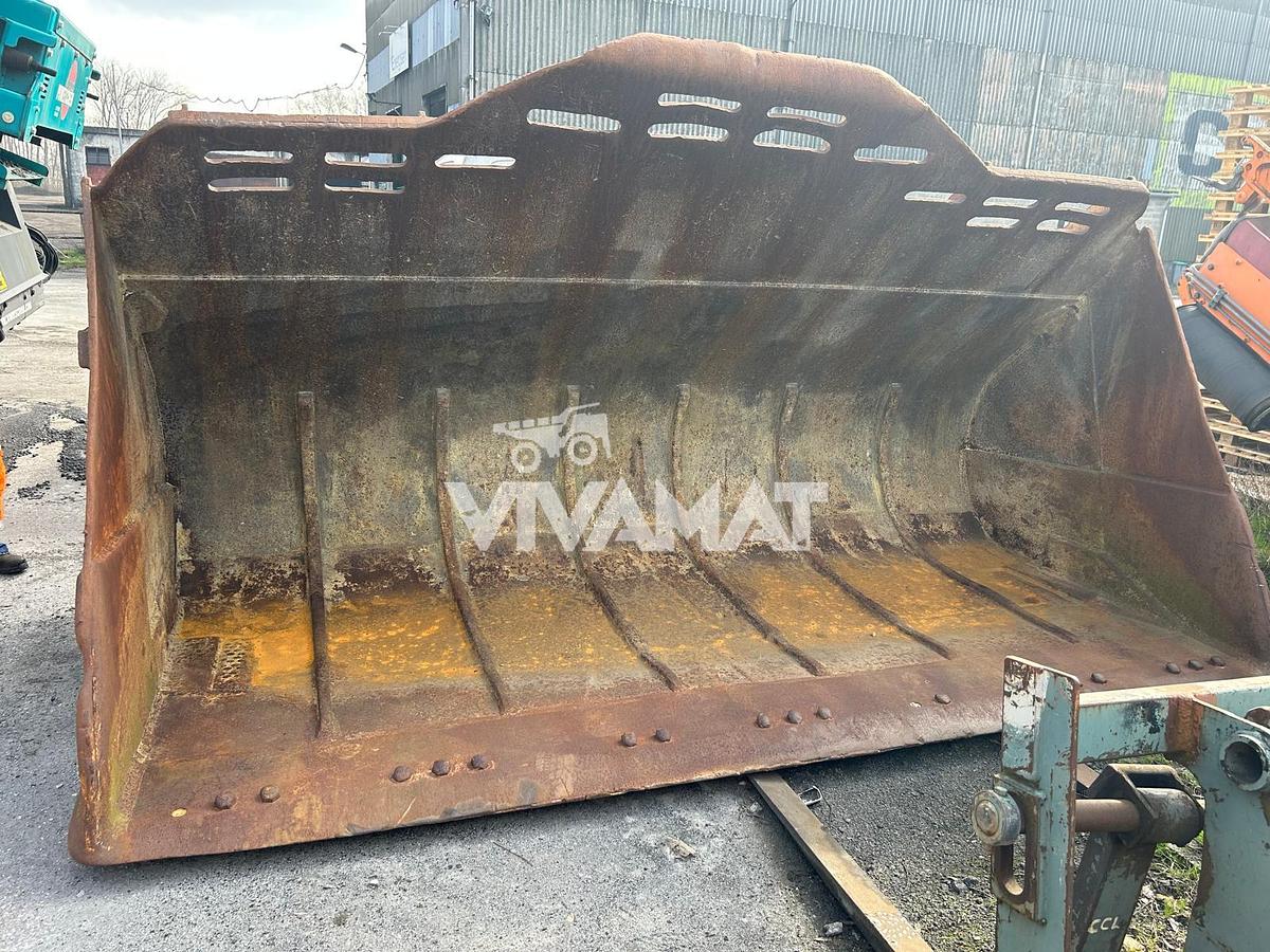 D'occasion Godet de chargeur CAT 988H de largeur 390cm