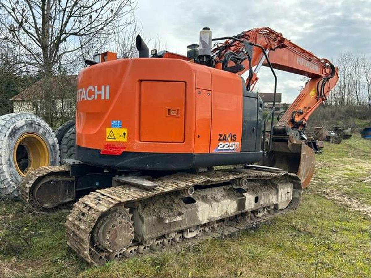 Used 2018 Hitachi ZX225USLC-6