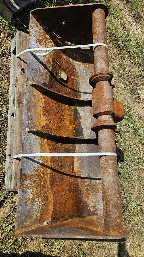 D'occasion Godet de terrassement Godet de curage MORIN M3 de largeur 150cm