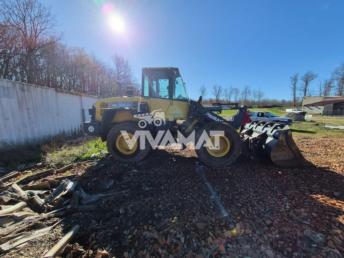 Used 2012 Komatsu WA250PZ-6
