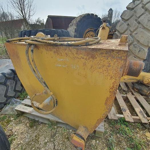 D'occasion CATERPILLAR 8P408 RESERVOIR CARBURANT 769C