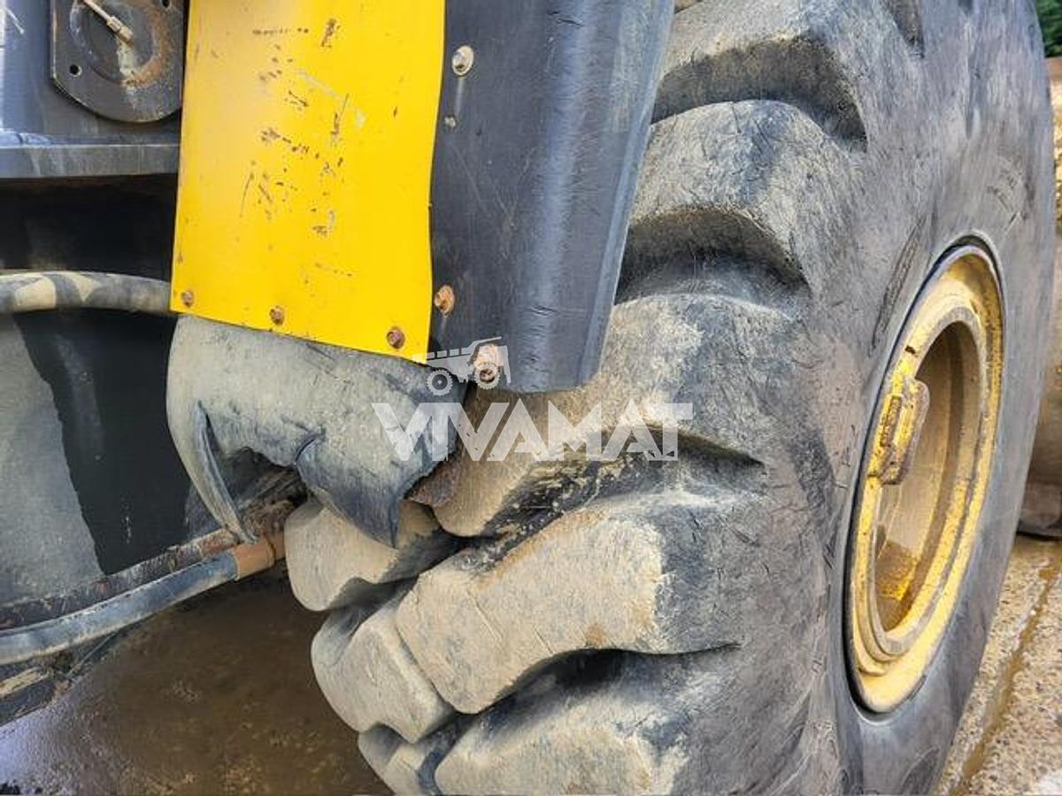 Used 2003 Komatsu WA470-5H