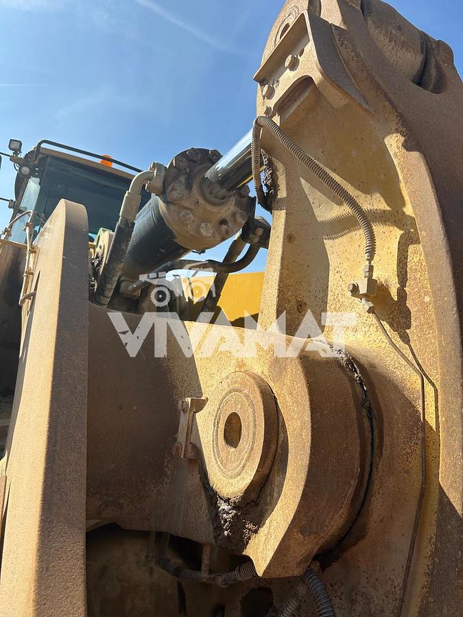 Used 2015 CATERPILLAR 988K