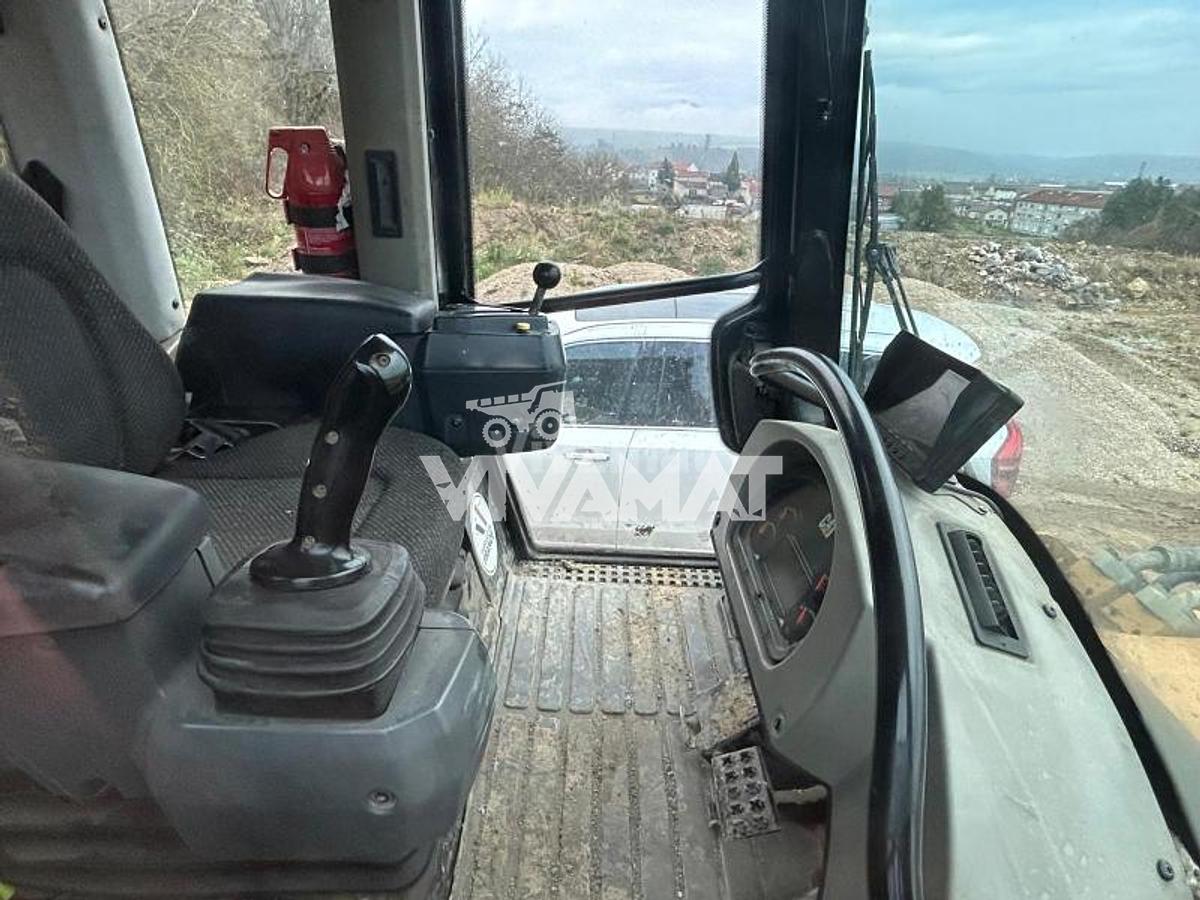 Used 2013 Caterpillar 963D