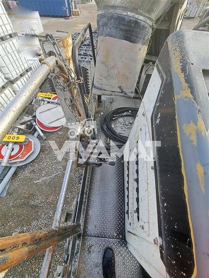 Used 2009 Gomaco Commander III