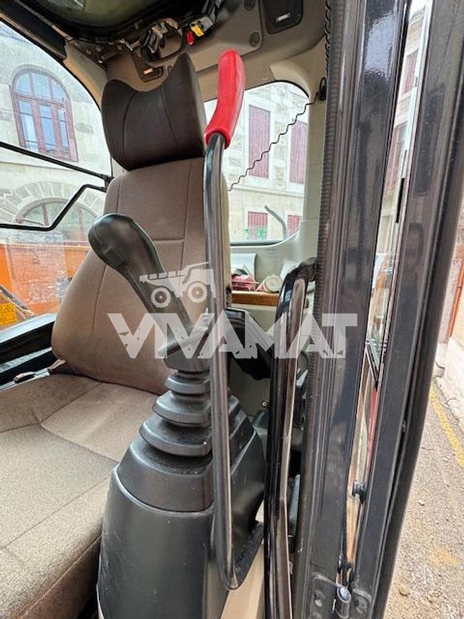 Used 2015 kobelco SK75