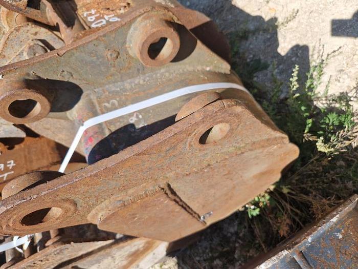 D'occasion Godet de tranchée de largeur 25cm sur Kubota KX163 GEITH QC45M