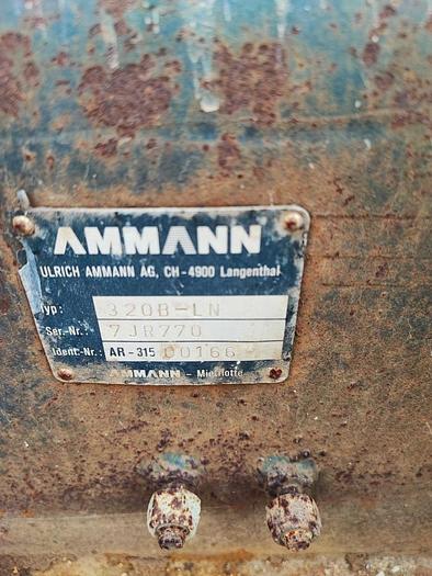 D'occasion Godet orientable AMMANN pour CAT 320B-LN largeur 1600mm