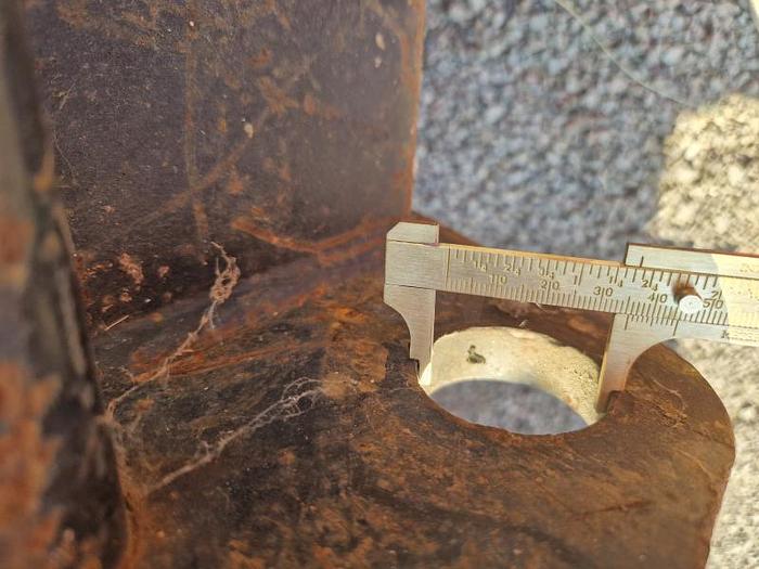 D'occasion Godet de terrassement de largeur 30cm Attache à Axe de 70/35mm