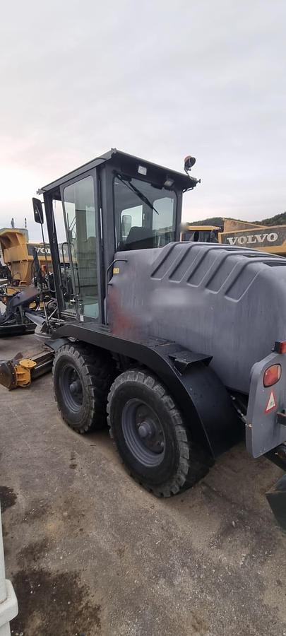 Used 2008 New Holland F 106.6