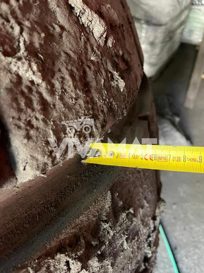 Used PNEU RECHAPPE - -