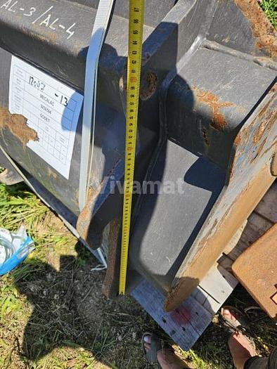 D'occasion Godet de terrassement Mecalac Conect de largeur 100cm sans dents