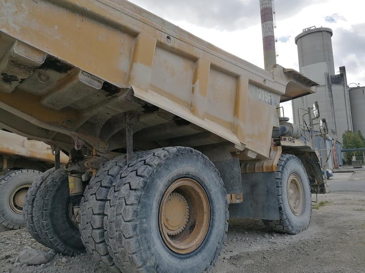 Used 2009 Caterpillar 775F