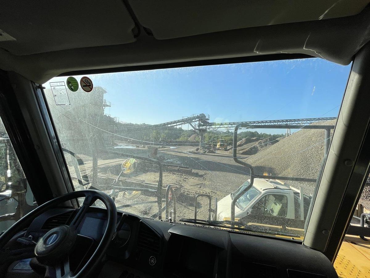 Used 2019 Komatsu HD465-8