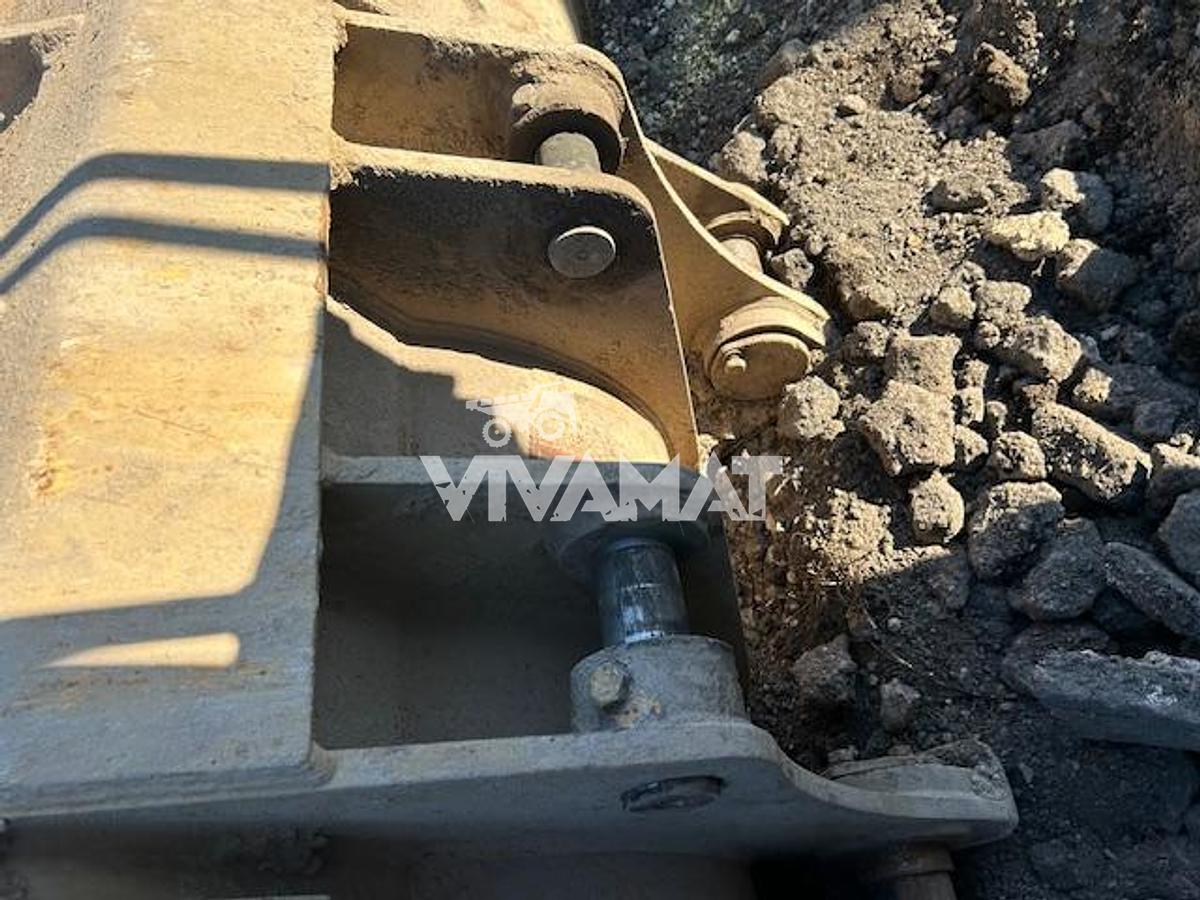 Used 2011 CATERPILLAR 973D -