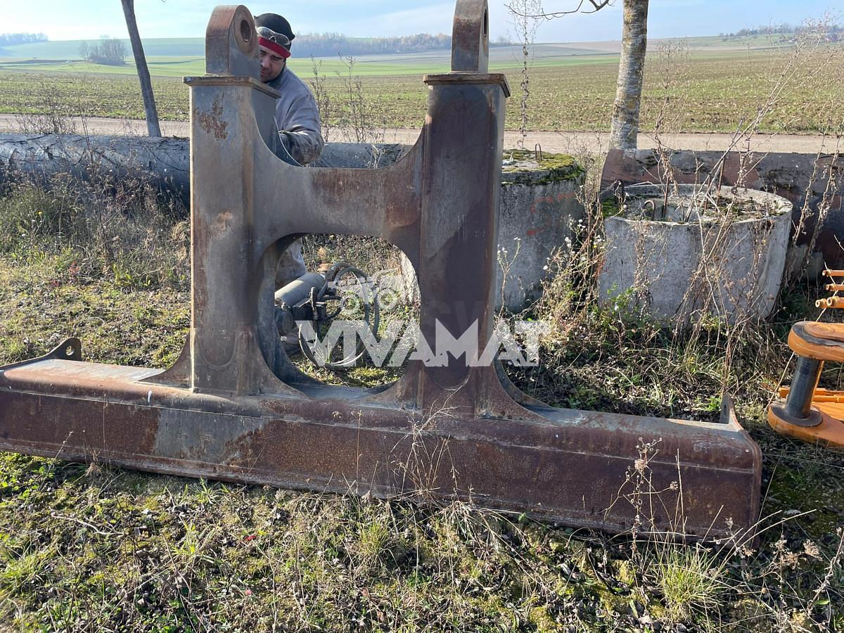 D'occasion CASE CX245SR