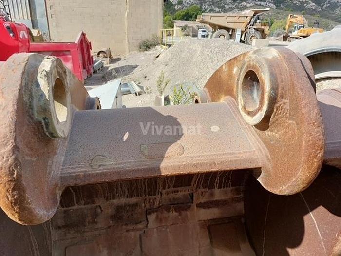 D'occasion Godet LIEBHERR R954C de largeur 158cm Attache SW77 pour pelle Liebherr R954