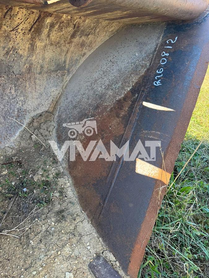 D'occasion Godet trapèze Attache MORIN M6 de largeur 210/50cm à dents