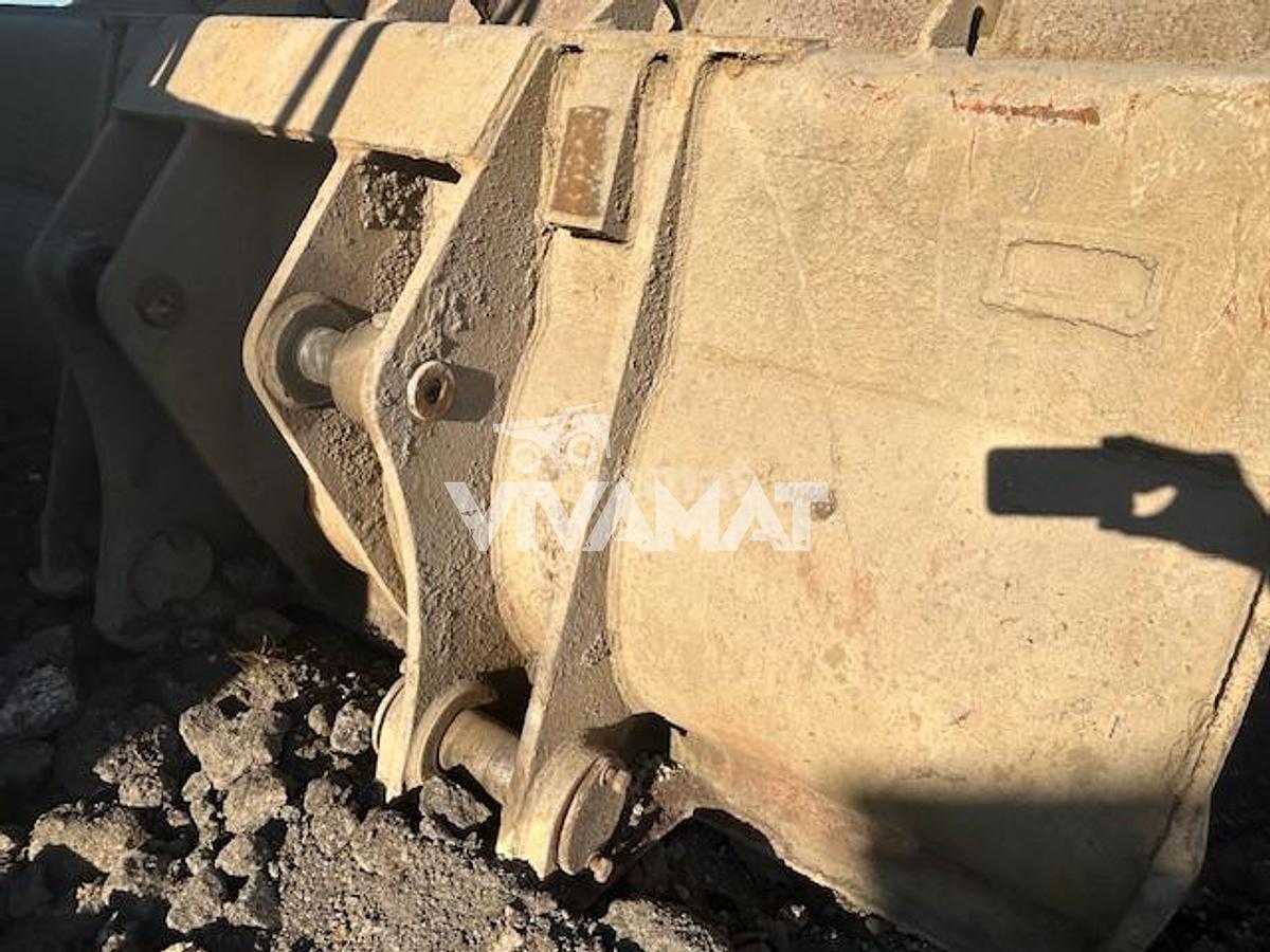 Used 2011 CATERPILLAR 973D -