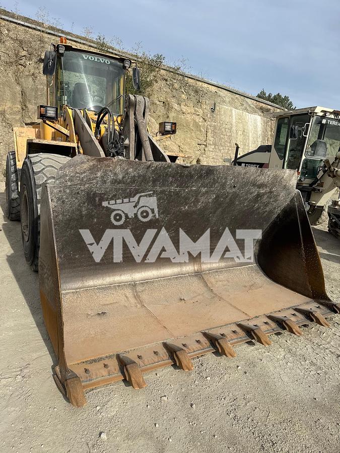 Used 2003 VOLVO L180E