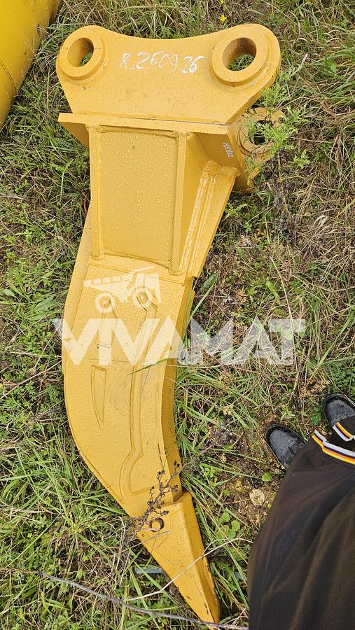 D'occasion Nombreuses Dents de DEROCTAGE et DESSOUCHAGE Mecalac 12MXT/ Cat 320/ Axe 60mm neuf et occasion