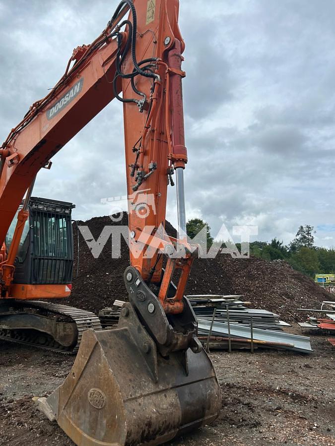 Used 2013 Doosan DX235LCR -