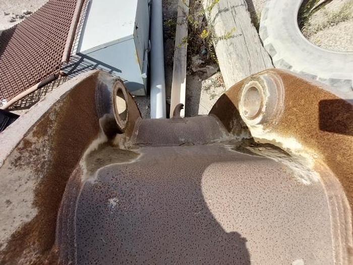 D'occasion Godet LIEBHERR R954C de largeur 158cm Attache SW77 pour pelle Liebherr R954