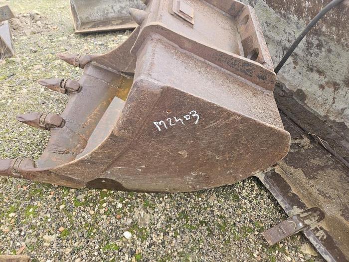 D'occasion Godet de terrassement Mecalac Série 12 et 8  de largeur 88cm