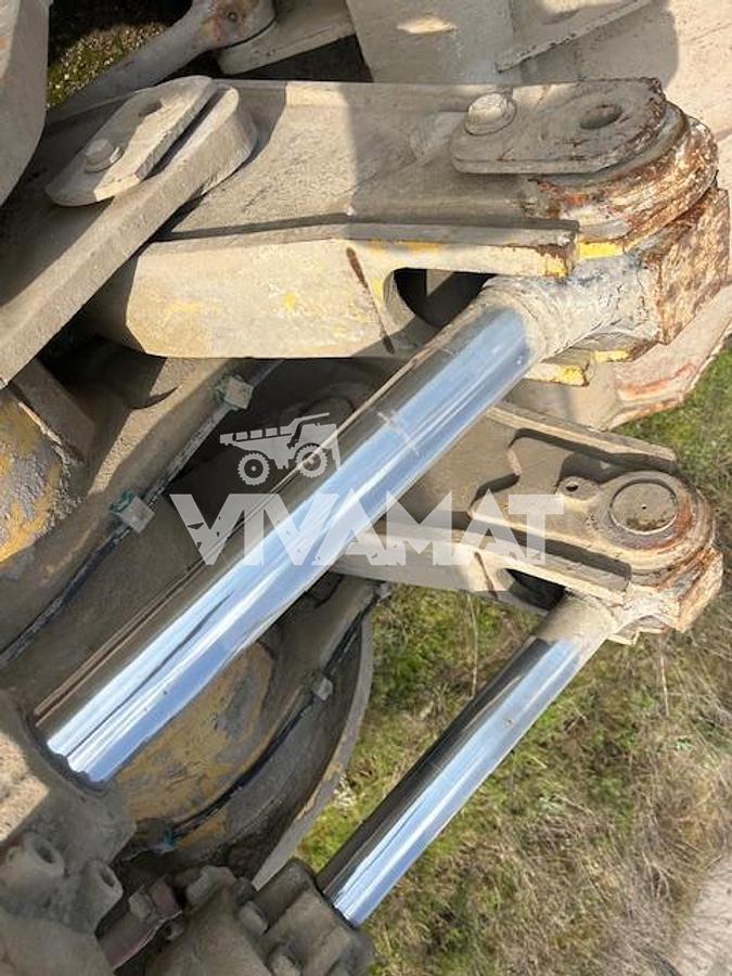 Used 2013 CATERPILLAR 973D