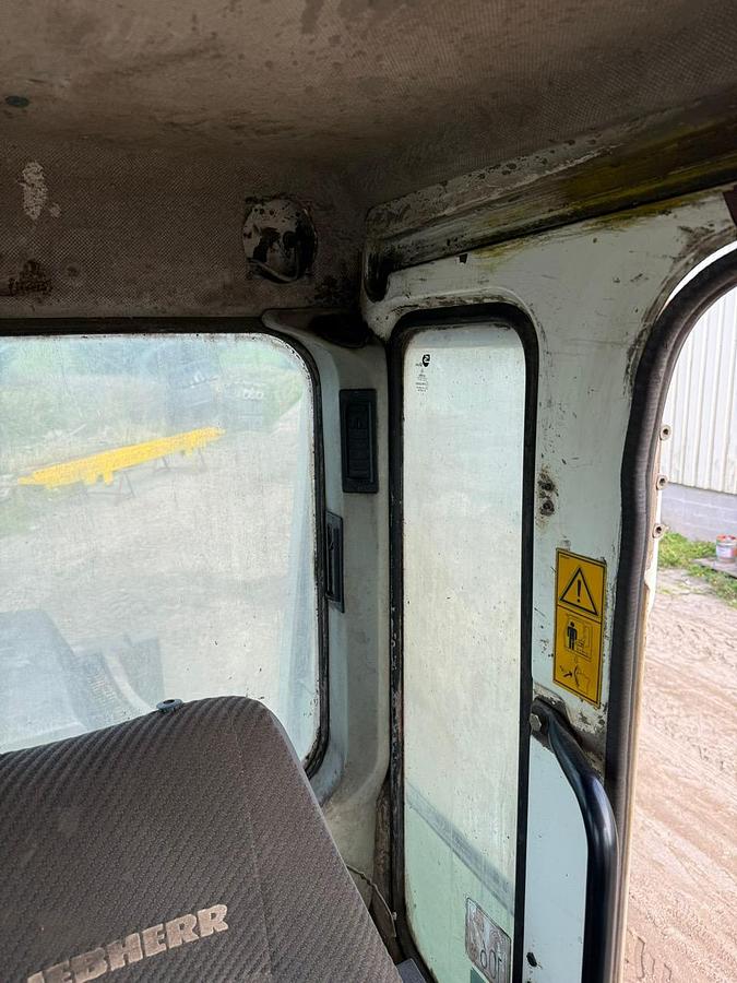 Used Liebherr R934B EW