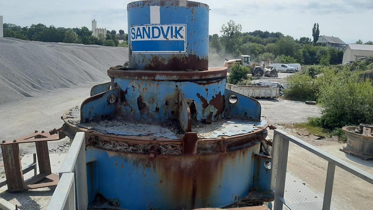 Used 2004 Sandvik Barmac VSI Techroq