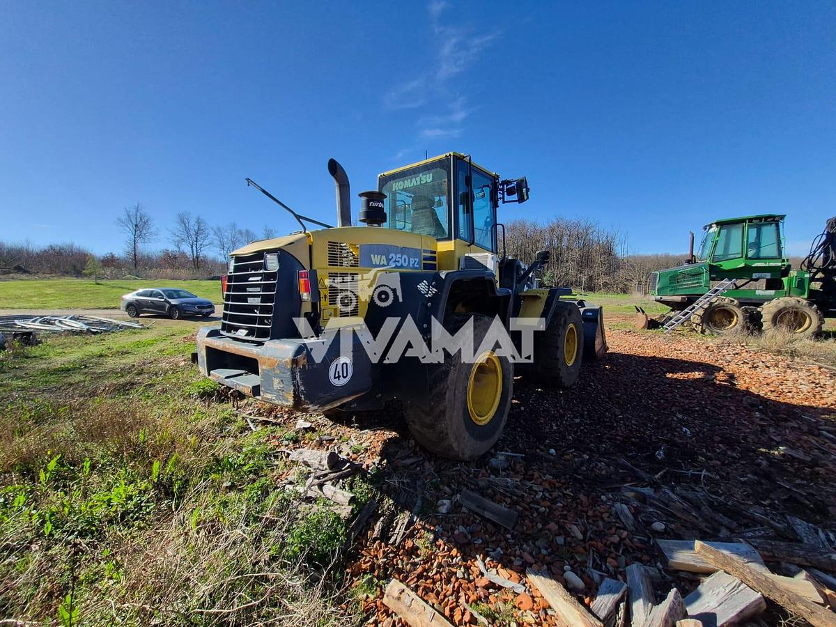 Used 2012 Komatsu WA250PZ-6