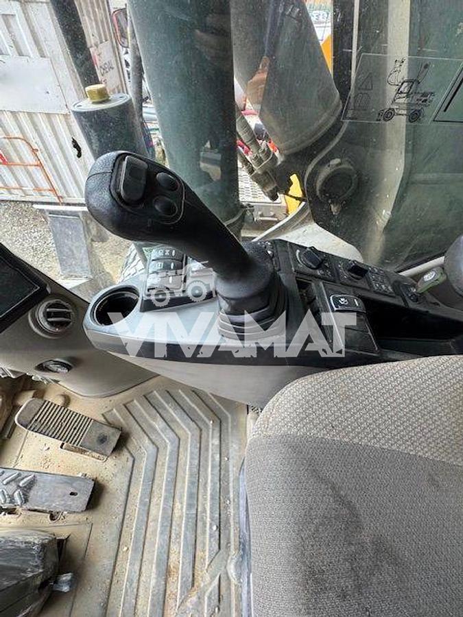 Used 2016 VOLVO EW160E