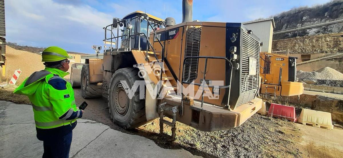 Used 2015 CATERPILLAR 988K