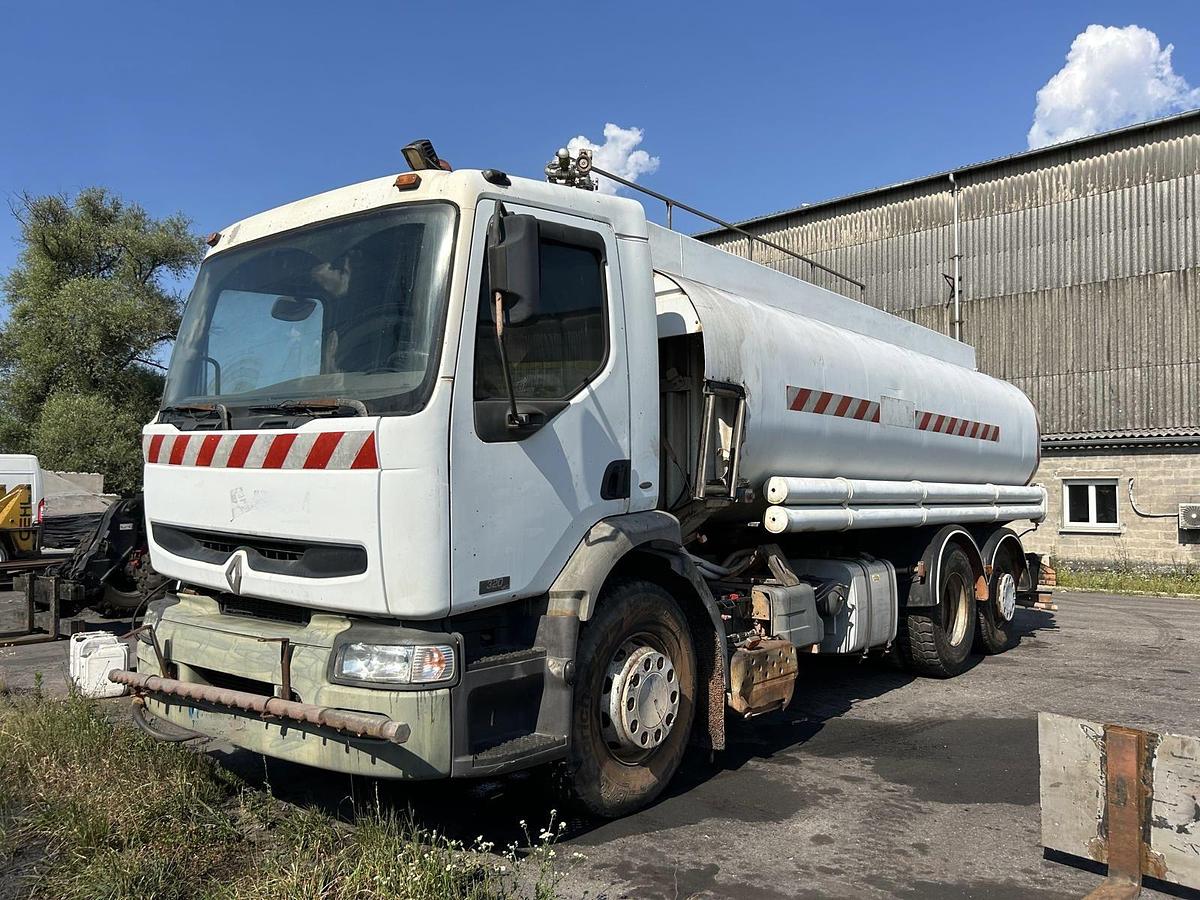 Used Renault 320