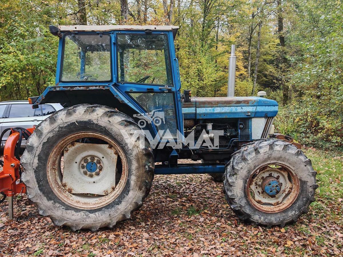 D'occasion FORD 5610