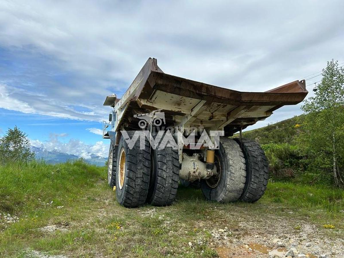 Used BRIDGESTONE 30.00R51 -