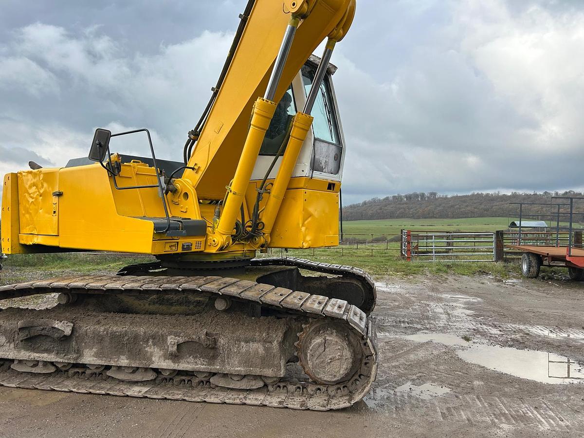 Used Liebherr R934B EW