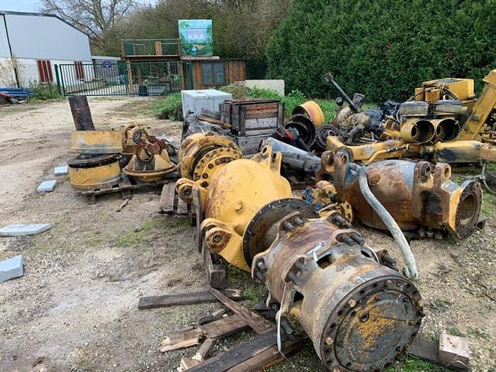 D'occasion Caterpillar axles Cat 769 C Cat 771D and Cat 773B pour piece / for parts