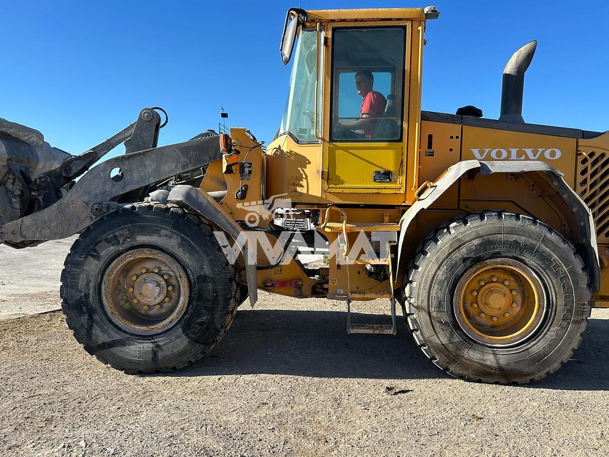 Used 2004 VOLVO L60E