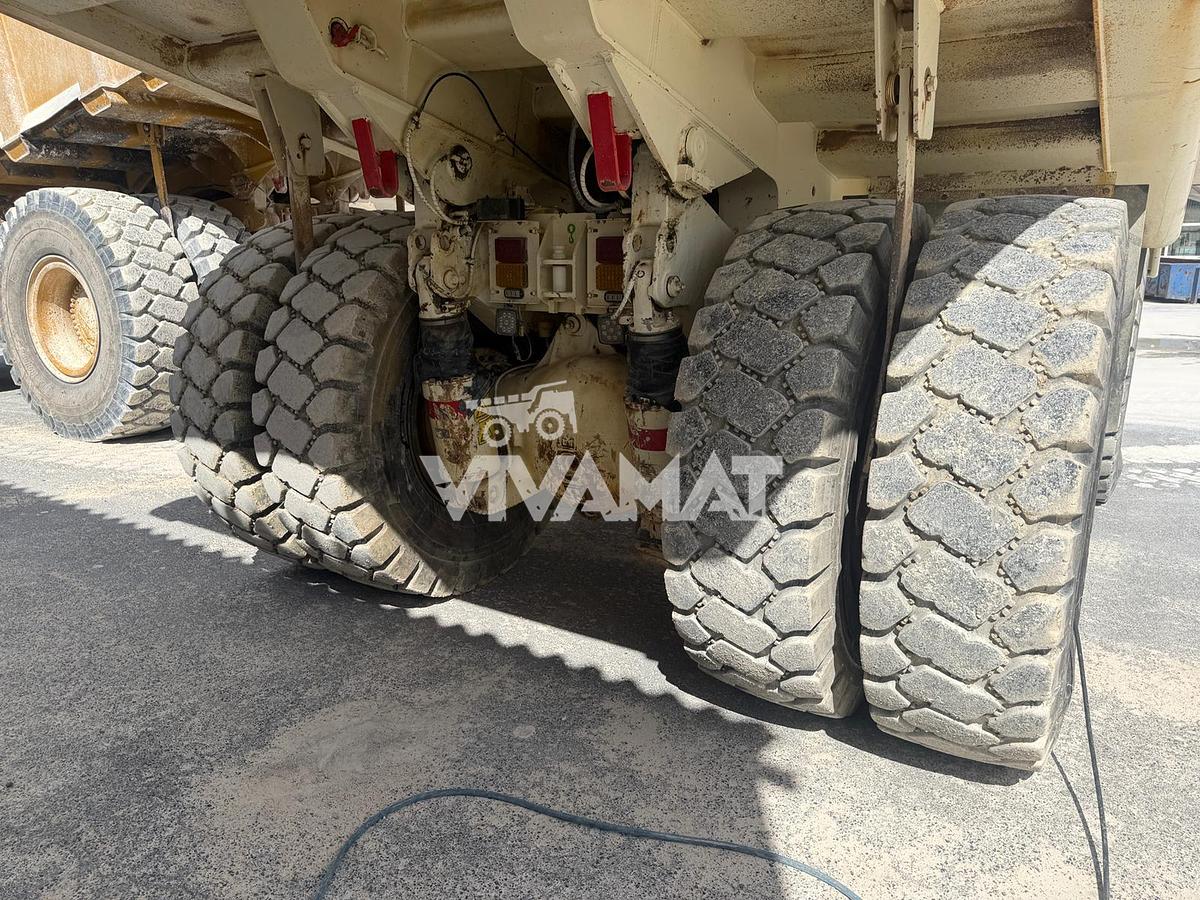 Used Tombereau rigide Caterpillar 771D 2005