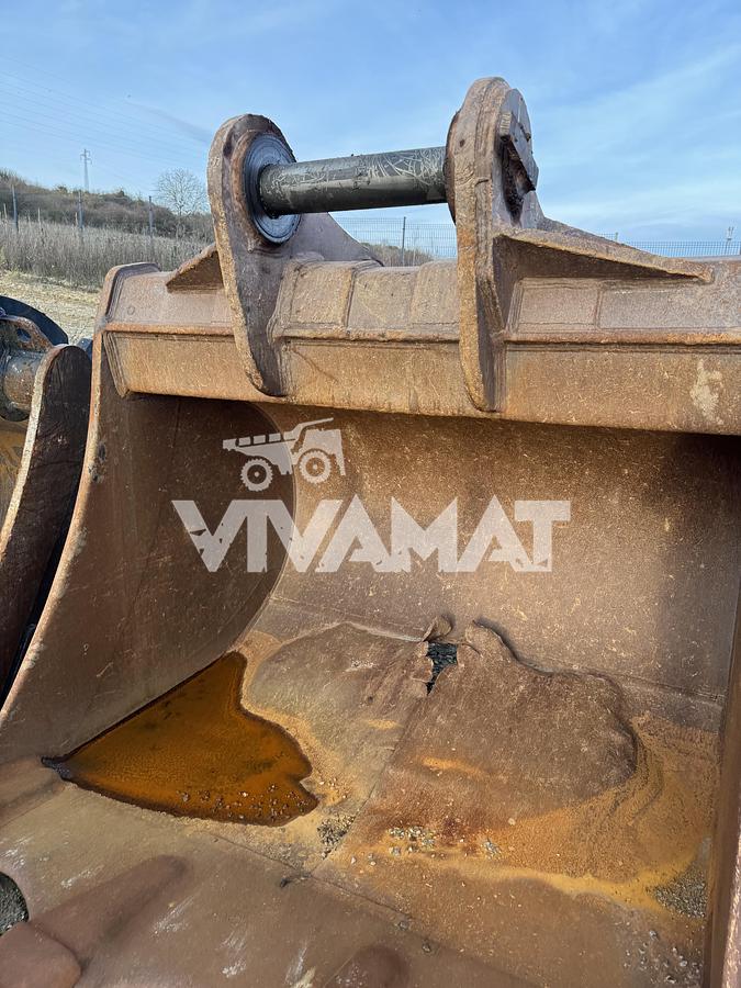 Used 2003 Hitachi ZX650LCH