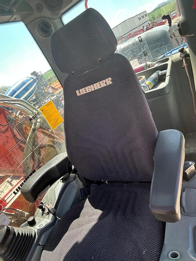 D'occasion 2013 LIEBHERR R924 LC