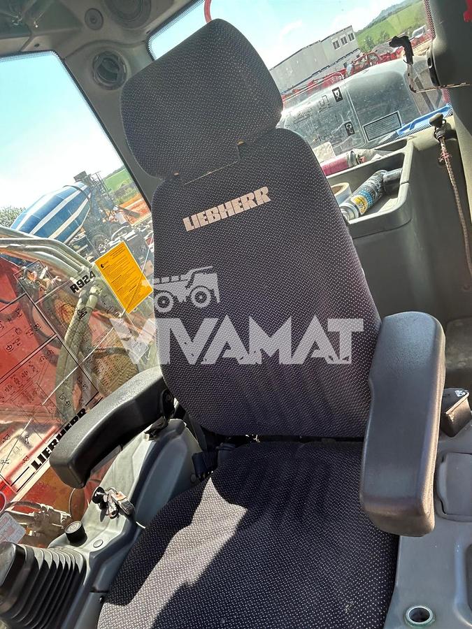 D'occasion 2013 LIEBHERR R924 LC