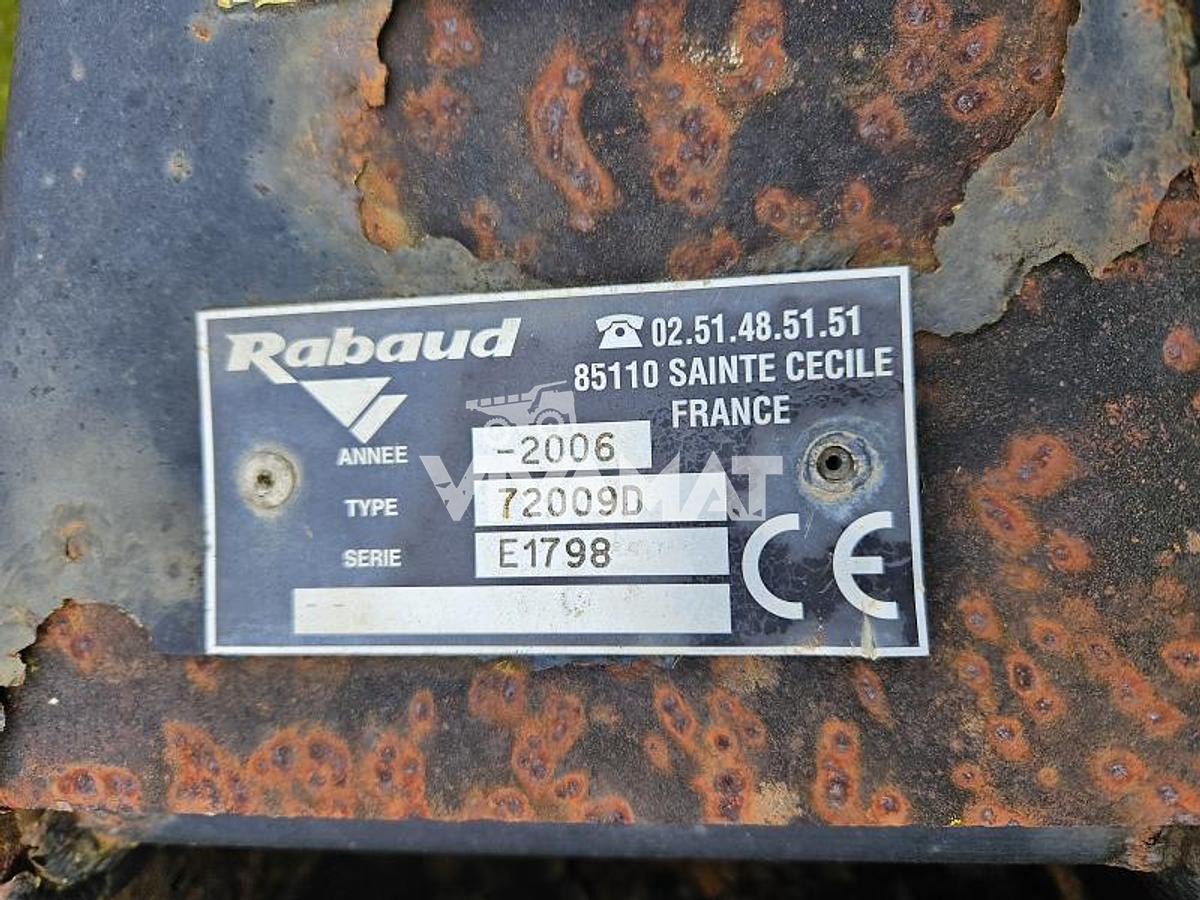 Used RABAUD 72009D sweeper Year 2006 width 250cm formerly on CAT442