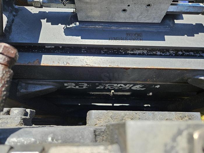 D'occasion Pince à Fourches - Déplacement latéral Silver Line by BOLZONI Modèle LC22 H6A-EU