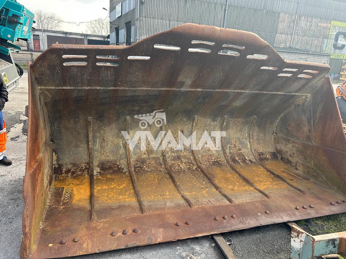 D'occasion Godet de chargeur CAT 988H de largeur 390cm