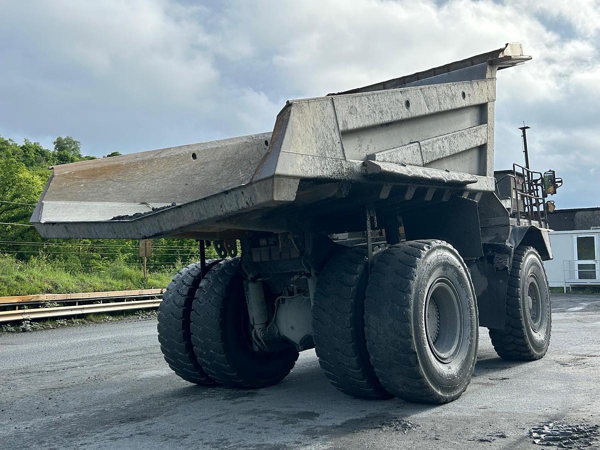 Used 2016 Komatsu HD605-7