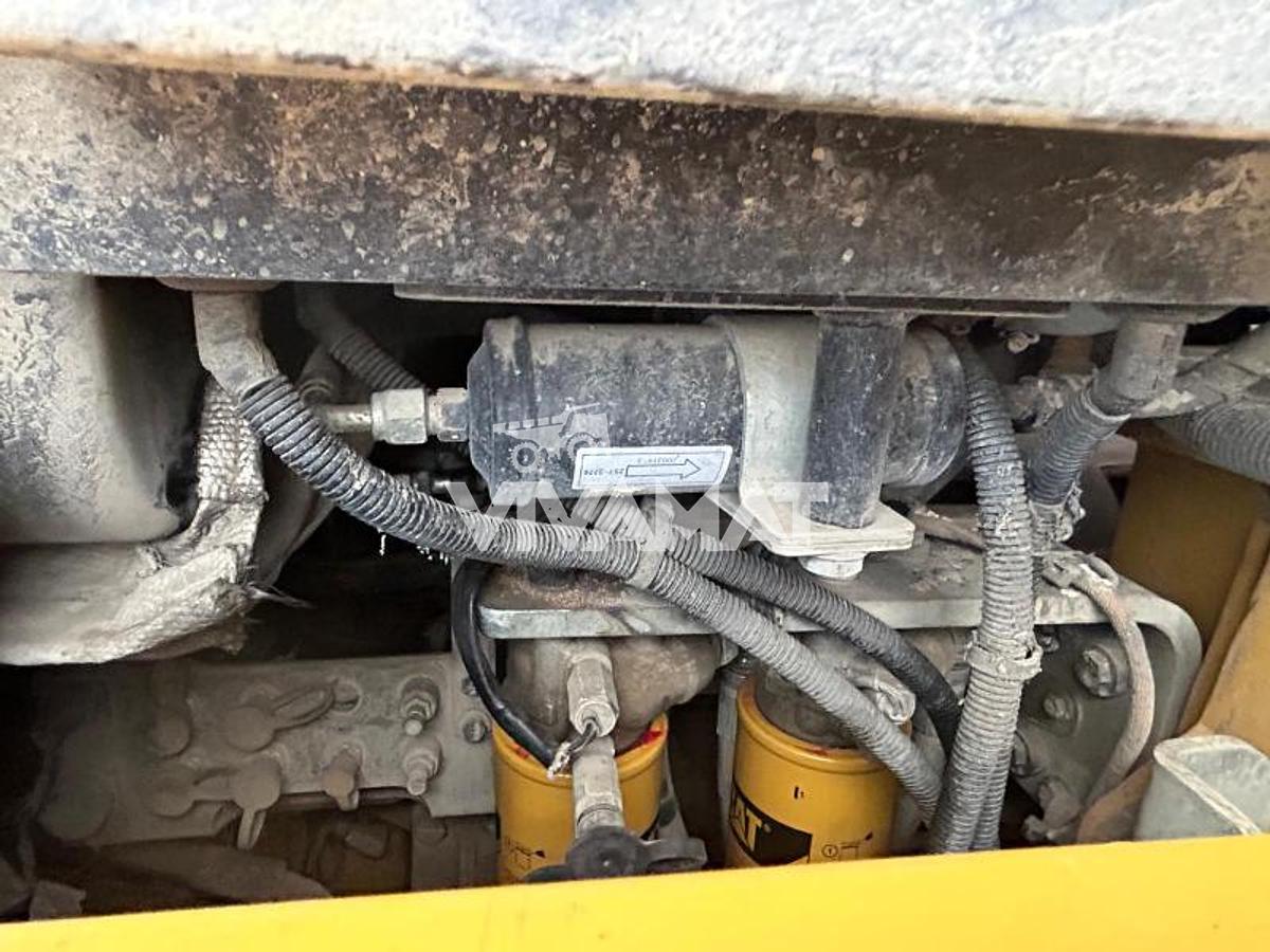 Used 2013 Caterpillar 963D