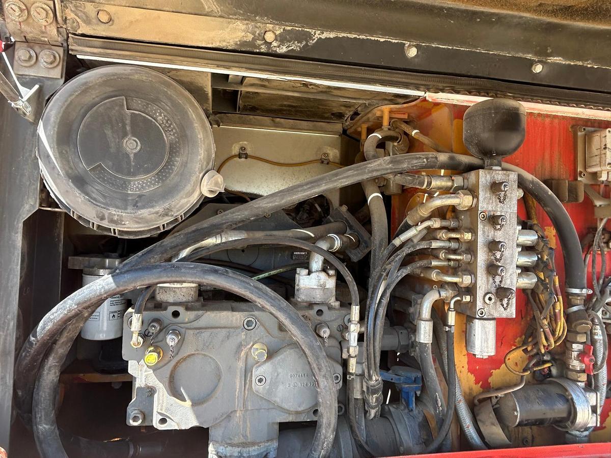 D'occasion 2013 LIEBHERR R924 LC